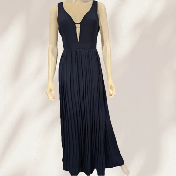 sachin and babi light blue dress Fashion Nova State Dinner V-Neck Side Slit Floor Length Gown Size M